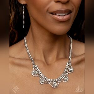 Paparazzi Silver Art Deco Necklace